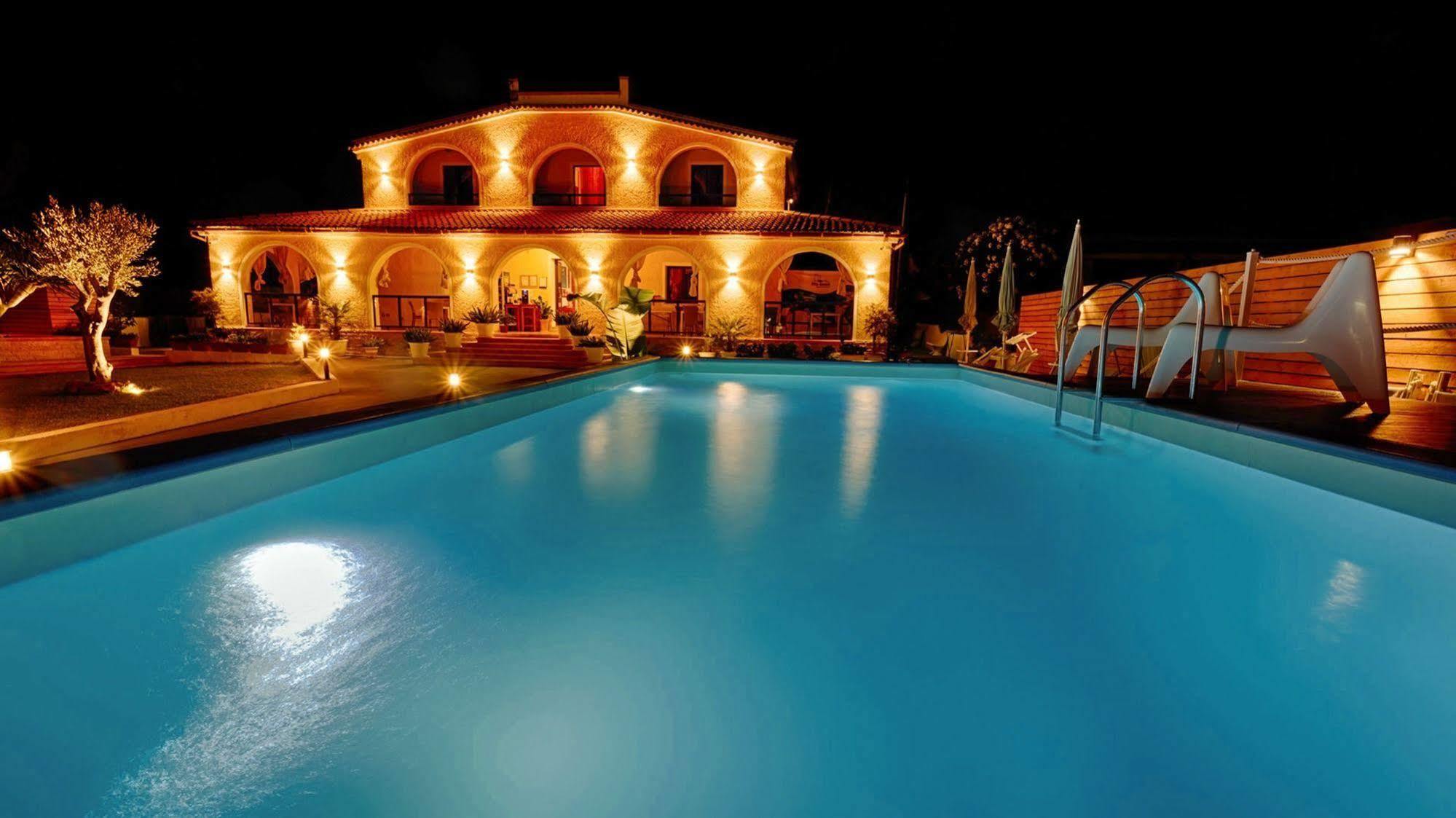 Villa Sunset B&B/Apartments Fontane Bianche Zewnętrze zdjęcie